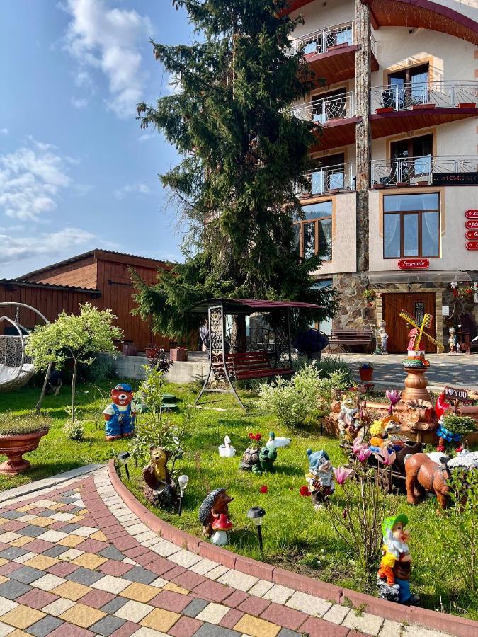 Sadyba U Halyny Sunrise Bukoveľ Exteriér fotografie