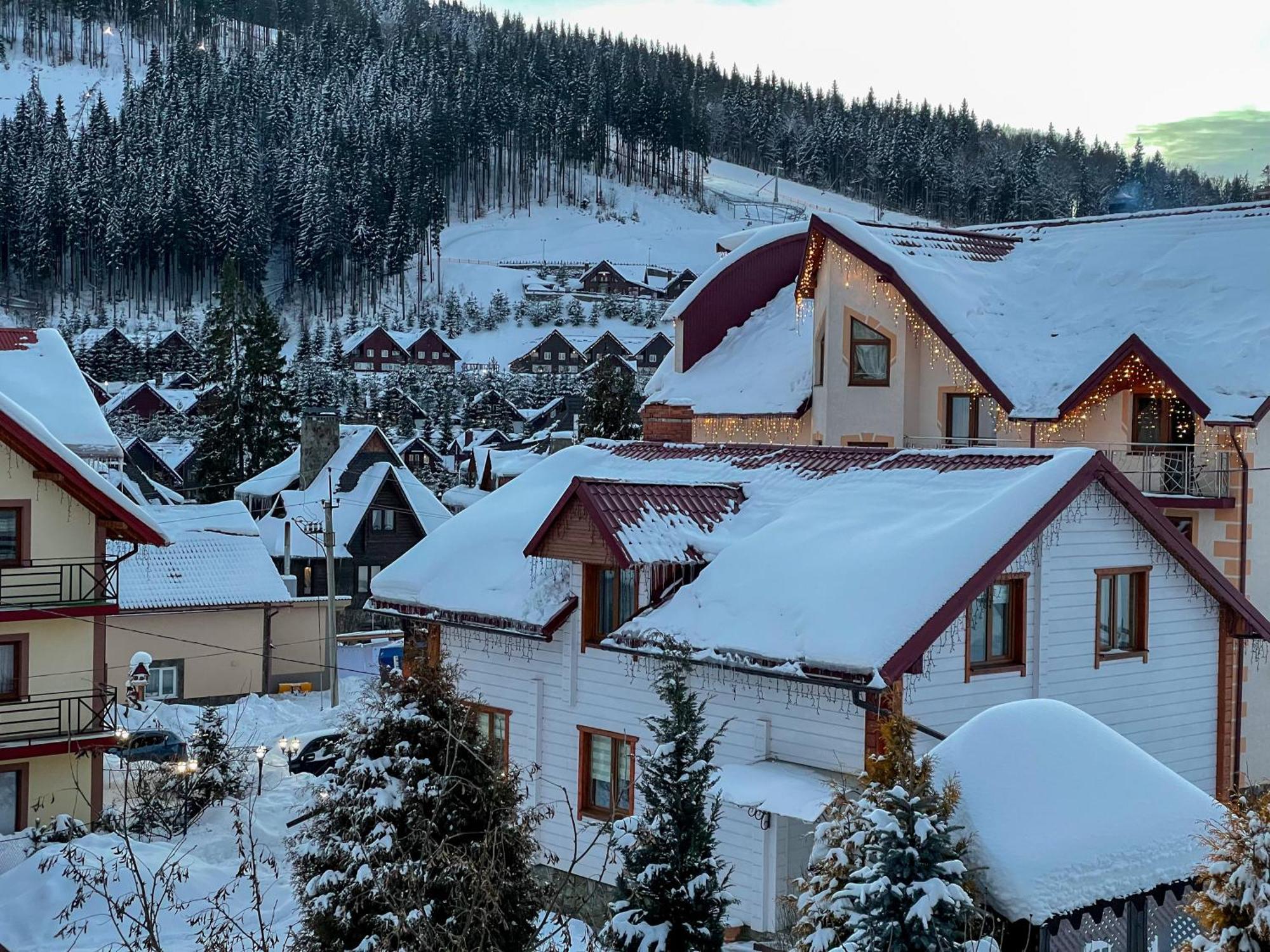 Sadyba U Halyny Sunrise Bukoveľ Exteriér fotografie