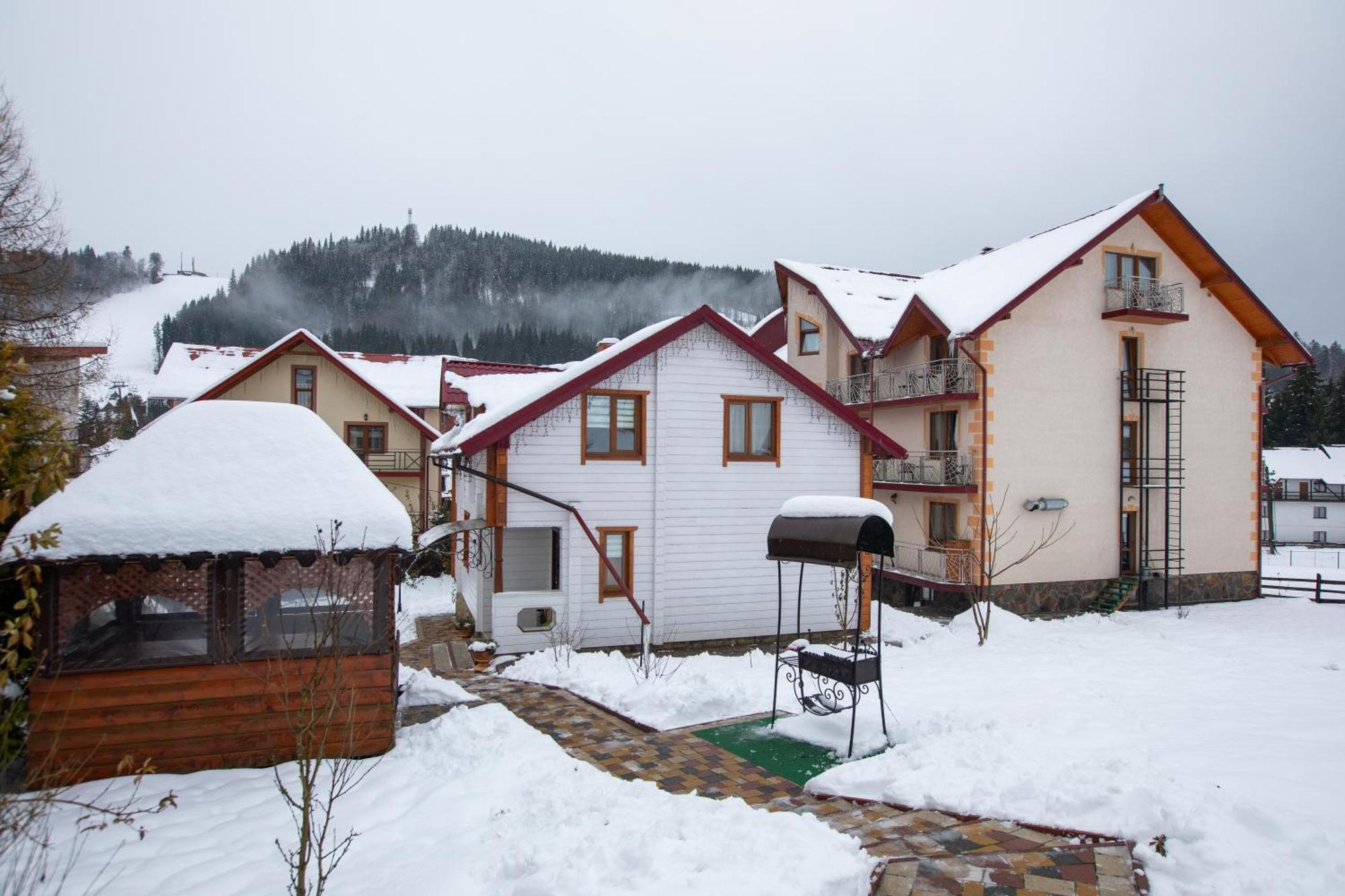 Sadyba U Halyny Sunrise Bukoveľ Exteriér fotografie